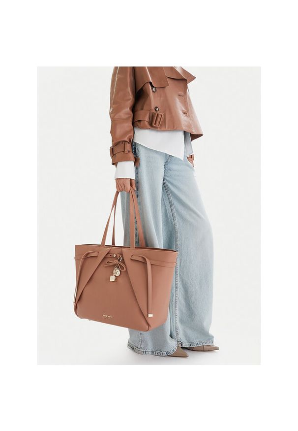 Torebka Nine West. Kolor: różowy