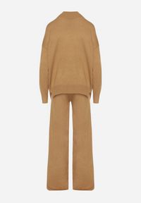 Born2be - Beżowy Dzianinowy Komplet z Wełną Sweter z Półgolfem i Szerokie Spodnie Lanerra. Kolor: beżowy. Materiał: dzianina, wełna. Sport: turystyka piesza #5