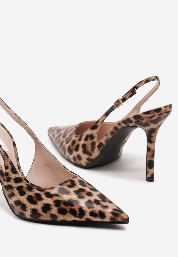 Renee - Panterkowe Eleganckie Szpilki Typu Slingback Anrelia. Okazja: na co dzień. Nosek buta: otwarty. Zapięcie: pasek. Wzór: paski. Materiał: jeans. Sezon: lato, wiosna. Obcas: na szpilce. Styl: elegancki. Wysokość obcasa: średni
