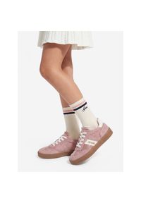 Sneakersy Guess. Kolor: różowy #1