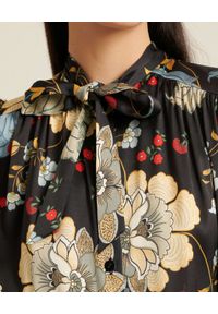 Luisa Spagnoli - LUISA SPAGNOLI - Sukienka koszulowa z kwiatowym motywem GIRETTO. Kolor: czarny. Wzór: kwiaty. Typ sukienki: koszulowe. Długość: midi #2