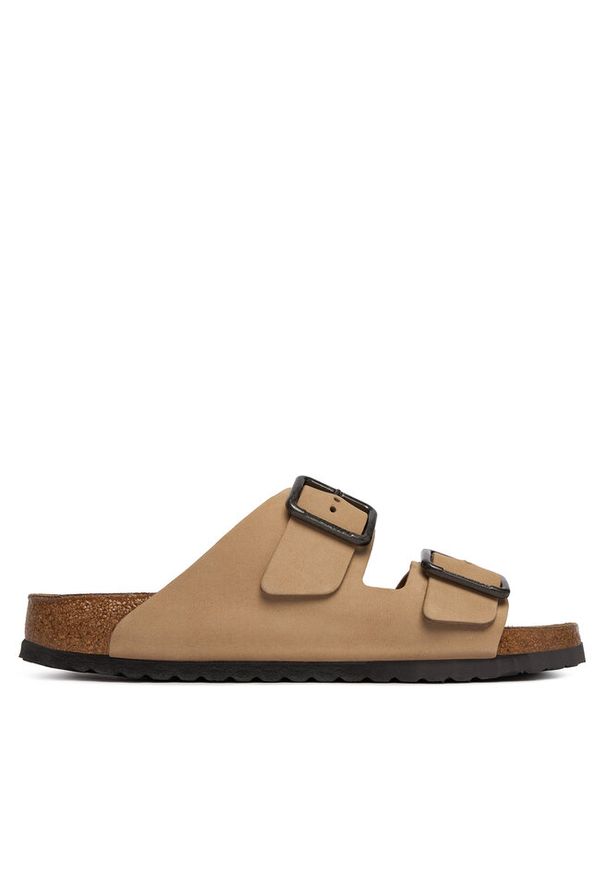 Klapki Birkenstock. Kolor: beżowy
