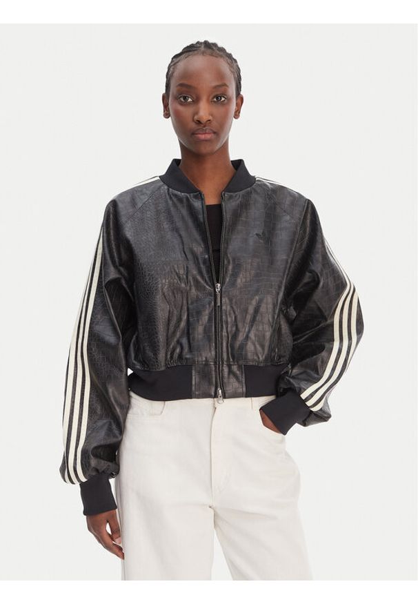 Adidas - adidas Kurtka z imitacji skóry Pleather KE5035 Czarny Oversize. Kolor: czarny. Materiał: skóra
