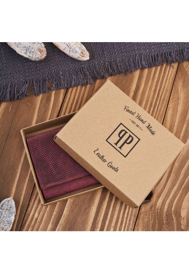 PAOLO PERUZZI - Portfel skórzany vintage Paolo Peruzzi T-112-HCH różowy. Kolor: różowy. Materiał: skóra