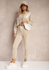 Renee - Ciemnobeżowy Komplet Dresowy z Dodatkiem Bawełny Spodnie z Gumką w Talii Bluza z Kapturem Sesaria. Kolor: beżowy. Materiał: dresówka, bawełna