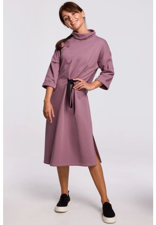 Sukienki.shop - Ciepła sukienka oversize czarna bawełniana dzianina. Typ kołnierza: kołnierzyk stójkowy. Kolor: czarny. Materiał: dzianina, bawełna. Typ sukienki: oversize