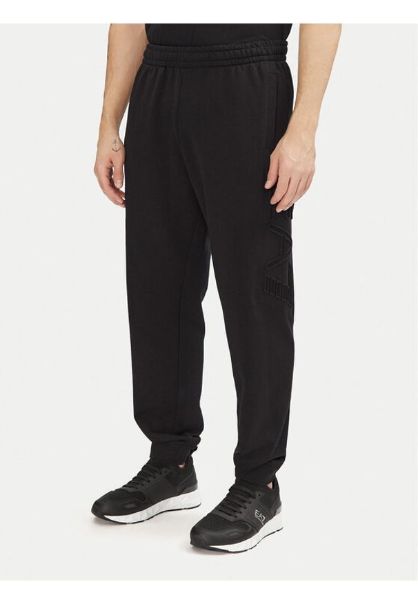 EA7 Emporio Armani Spodnie dresowe 7M000154 AF10432 UC001 Czarny Regular Fit. Kolor: czarny. Materiał: bawełna