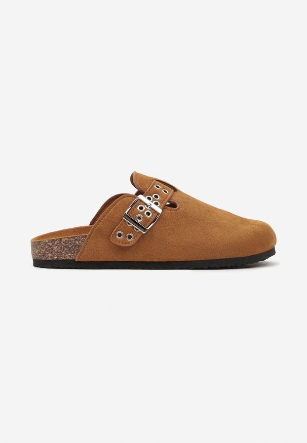 Born2be - Brązowe Klapki Mule w Stylu Chodaków z Klamrą Lanaris. Kolor: brązowy