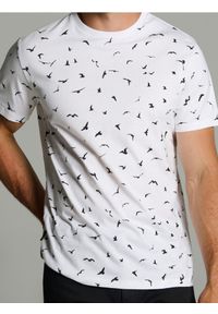 Sinsay - Koszulka z krótkim rękawem - biały. Kolor: biały. Długość rękawa: krótki rękaw. Długość: krótkie #1