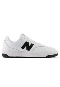 Buty unisex New Balance BB80BNN – białe. Okazja: na co dzień. Kolor: biały. Materiał: guma, skóra, syntetyk, materiał. Szerokość cholewki: normalna. Sport: koszykówka, turystyka piesza