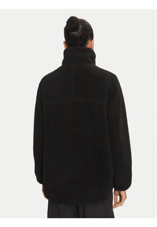 Fila Polar Oacala FAW0795 Czarny Regular Fit. Kolor: czarny. Materiał: syntetyk