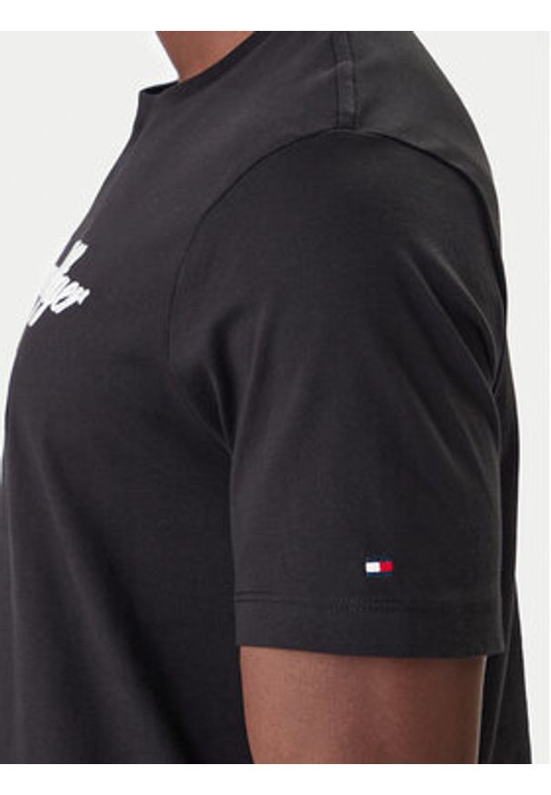 TOMMY HILFIGER - Tommy Hilfiger T-Shirt Script Logo MW0MW33691 Czarny Regular Fit. Kolor: czarny. Materiał: bawełna