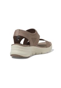 skechers - Sandały SKECHERS ARCH FIT Brązowy. Kolor: brązowy. Sezon: lato