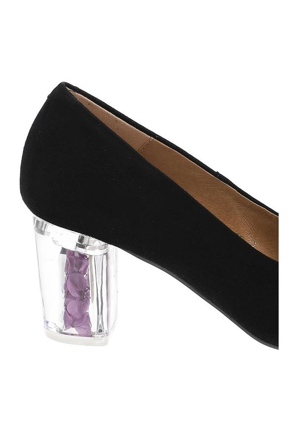 Czółenka damskie Espirito, naturalna skóra zamszowa transparentny obcas z dekoracyjnym akcentem smukły nosek, czarny, C919-1. Okazja: na co dzień. Zapięcie: bez zapięcia. Kolor: czarny. Szerokość cholewki: normalna. Wzór: kwiaty. Materiał: skóra, zamsz. Obcas: na obcasie. Styl: elegancki, klasyczny, casual. Wysokość obcasa: średni