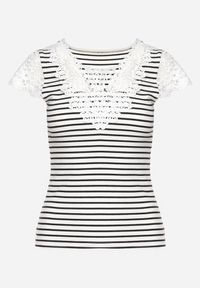Born2be - Biało-Czarny Bawełniany T-shirt z Prążkowanej Dzianiny Ozdobiony Koronką Liasilo. Kolor: biały. Materiał: bawełna, koronka, dzianina, prążkowany. Wzór: aplikacja, koronka. Sezon: lato #5