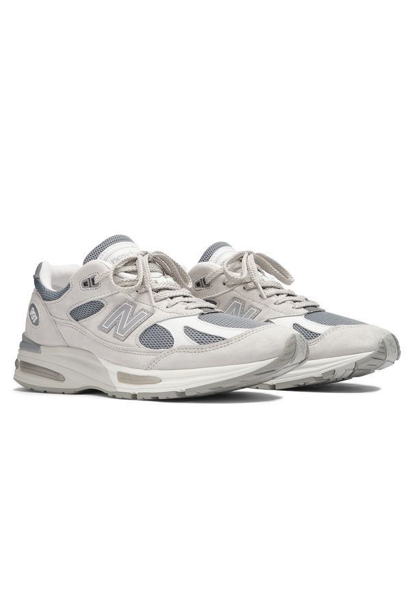 Buty unisex New Balance U991LG2 – szare. Kolor: szary. Materiał: skóra, guma. Szerokość cholewki: normalna. Sport: bieganie