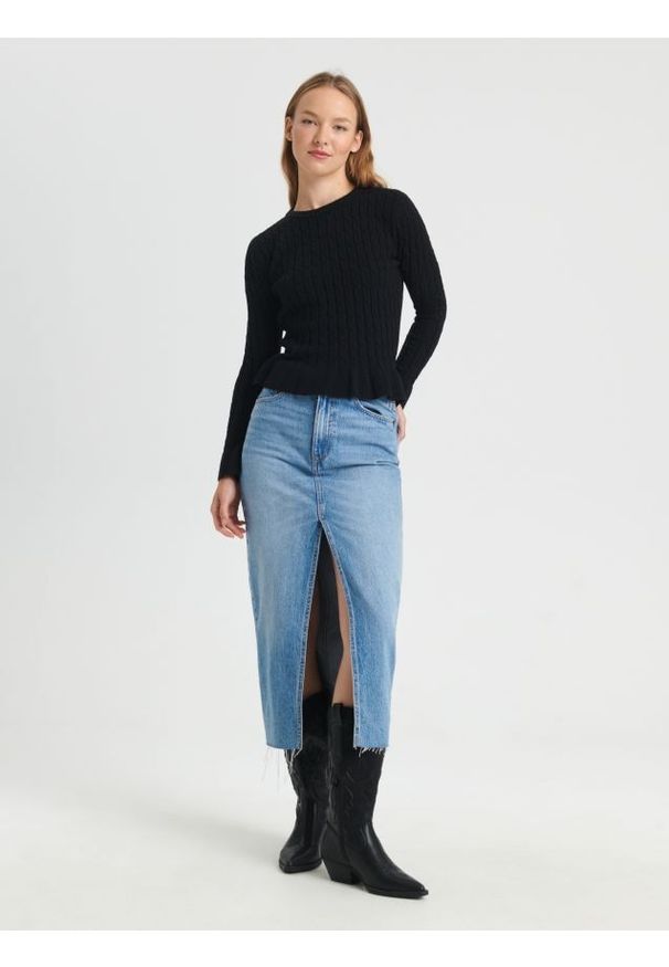 Sinsay - Sweter w prążki - czarny. Kolor: czarny. Materiał: dzianina. Wzór: prążki