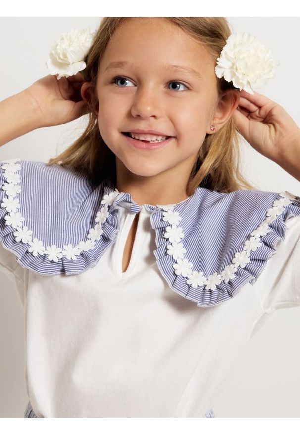 Reserved - Bluzka z szerokim kołnierzem - wielobarwny. Materiał: bawełna