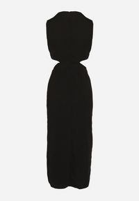 Born2be - Czarna Sukienka Rozkloszowana z Wycięciami w Talii z Metaliczną Ozdobą Galetia. Kolor: czarny. Wzór: aplikacja. Styl: elegancki, klasyczny #6