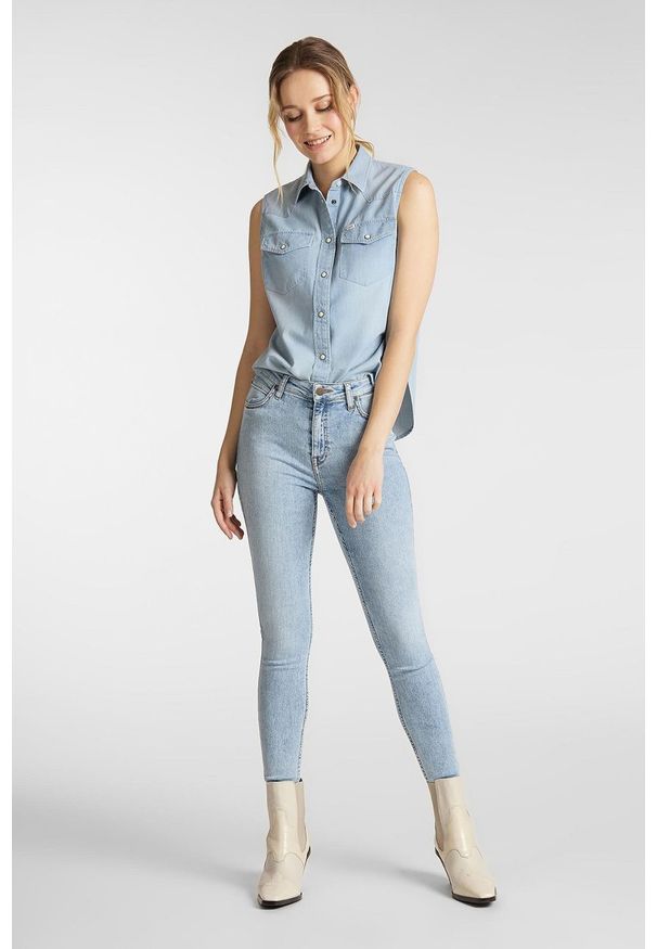 Lee - DAMSKI BEZRĘKAWNIK LEE SLEEVELESS SHIRT STERLING BLUE L45GBINZ 112110251. Długość rękawa: bez rękawów