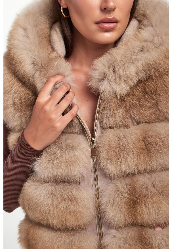 Suprema - Kamizelka damska futrzana z lisa dwustronna SUPREMA. Materiał: futro