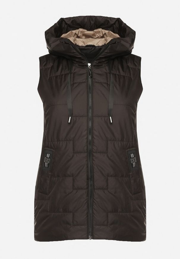 Born2be - Czarna Pikowana Kamizelka z Kapturem i Sznurkami Imvila. Okazja: na co dzień. Typ kołnierza: kaptur. Kolor: czarny. Materiał: jeans. Wzór: aplikacja. Styl: klasyczny, casual, elegancki