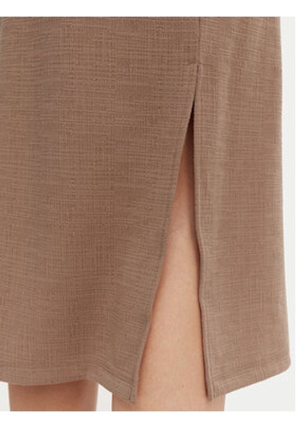 Roxy Sukienka codzienna Good Keepsake ERJKD03442 Zielony Regular Fit. Okazja: na co dzień. Kolor: zielony. Materiał: syntetyk. Typ sukienki: proste. Styl: casual