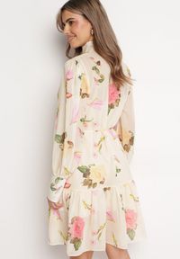 Born2be - Jasnobeżowa Kwiatowa Sukienka Midi z Guzikami i Plisowaniem Imma. Kolor: beżowy. Materiał: materiał, tkanina. Długość rękawa: na ramiączkach. Wzór: kwiaty. Sezon: wiosna, lato. Długość: midi #5