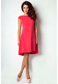 IVON - Malinowa Sukienka z Delikatnym Trenem. Kolor: różowy. Materiał: elastan, wiskoza