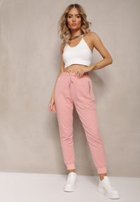 Renee - Jasnoróżowe Dresowe Spodnie Bawełniane Joggery z Kieszeniami na Suwaki Bieitta. Kolor: różowy. Materiał: dresówka, bawełna