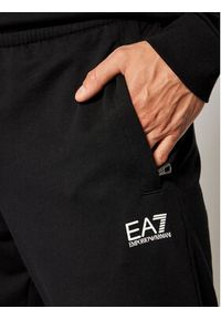 EA7 Emporio Armani Dres 8NPV81 PJ05Z 1200 Czarny Regular Fit. Kolor: czarny. Materiał: bawełna, dresówka #9