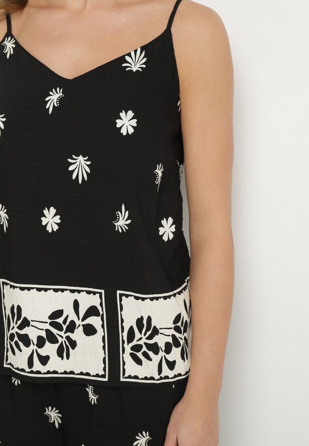 Born2be - Czarny Wiskozowy Komplet Koszulka na Ramiączkach i Spodnie w Kwiaty Adisira. Kolor: czarny. Materiał: wiskoza. Wzór: kwiaty