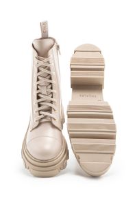 Charles Footwear workery skórzane Keiss damskie kolor beżowy na platformie. Nosek buta: okrągły. Kolor: beżowy. Materiał: skóra. Obcas: na platformie #5