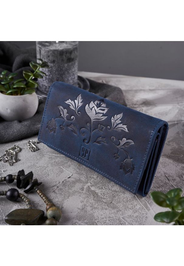 Portfel damski skórzany PAOLO PERUZZI granatowy T-44-DB. Kolor: niebieski. Materiał: skóra. Wzór: kwiaty