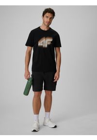 4f - 4F T-shirt regular z nadrukiem męski - czarny S. Okazja: na co dzień. Kolor: czarny. Materiał: materiał. Wzór: nadruk. Styl: casual, sportowy #2
