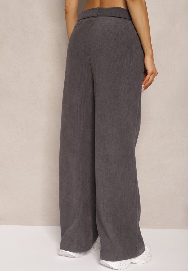 Renee - Szare Spodnie Sztruksowe o Szerokim Kroju High Waist z Paskiem Valoma. Okazja: na co dzień. Stan: podwyższony. Kolor: szary. Materiał: sztruks. Styl: casual, retro, elegancki
