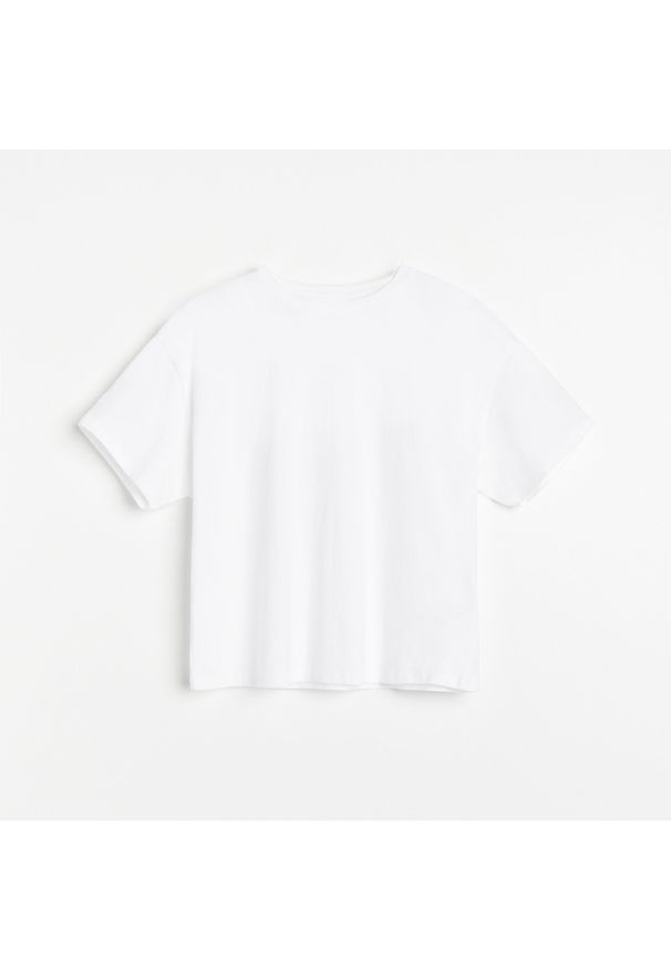 Reserved - Krótki t-shirt z bawełny organicznej - Biały. Kolor: biały. Materiał: bawełna. Długość: krótkie