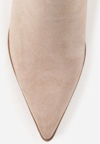 Born2be - Ciemnobeżowe Klasyczne Botki na Szpilce Ozdobione Gumką Allitta. Okazja: do pracy. Kolor: beżowy. Materiał: satyna, wełna. Wzór: aplikacja. Obcas: na szpilce. Styl: klasyczny. Wysokość obcasa: średni #5