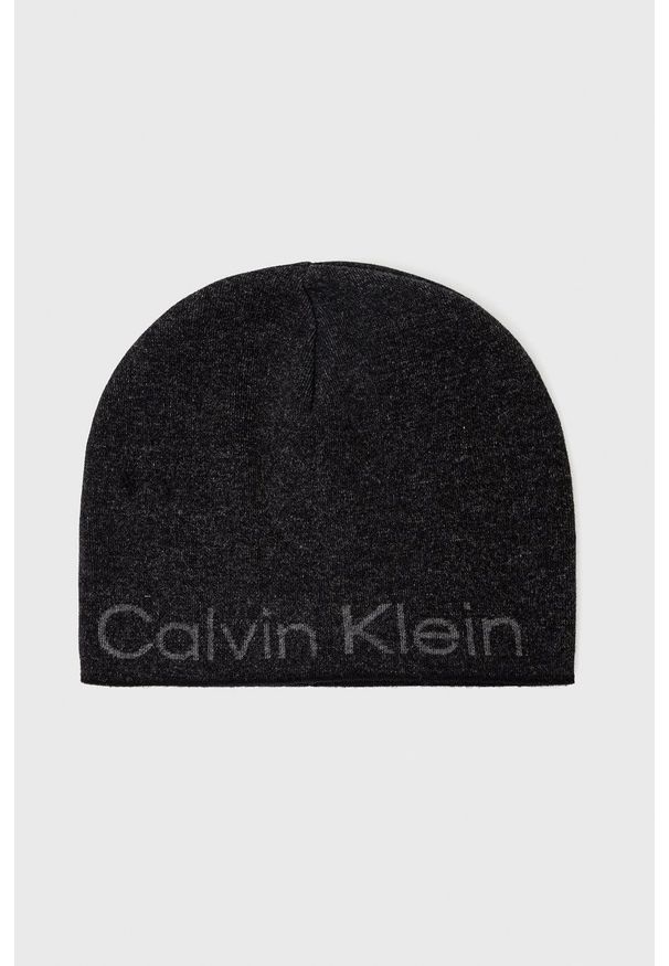 Calvin Klein - Czapka. Kolor: czarny. Materiał: bawełna, dzianina