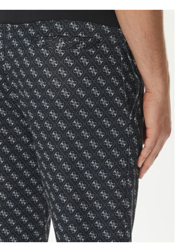 Guess Spodnie dresowe Korbin Z2BB05 FL04Q Czarny Regular Fit. Kolor: czarny. Materiał: bawełna