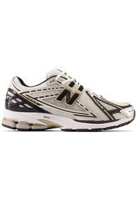 Buty unisex New Balance M1906RA – srebrne. Kolor: biały. Materiał: guma, materiał, syntetyk. Szerokość cholewki: normalna. Sport: turystyka piesza #1