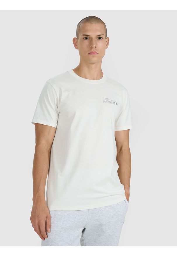 4f - 4F T-shirt regular z nadrukiem męski - biały M. Okazja: na co dzień. Kolor: biały. Materiał: jersey, bawełna, materiał. Długość rękawa: krótki rękaw. Długość: krótkie. Wzór: nadruk. Styl: casual, klasyczny, sportowy