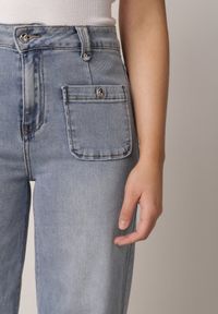 Born2be - Niebieskie Jeansy Szerokie z Wysokim Stanem z Ozdobnymi Kieszonkami Phinis. Okazja: na co dzień. Stan: podwyższony. Kolor: niebieski. Styl: casual, elegancki #5
