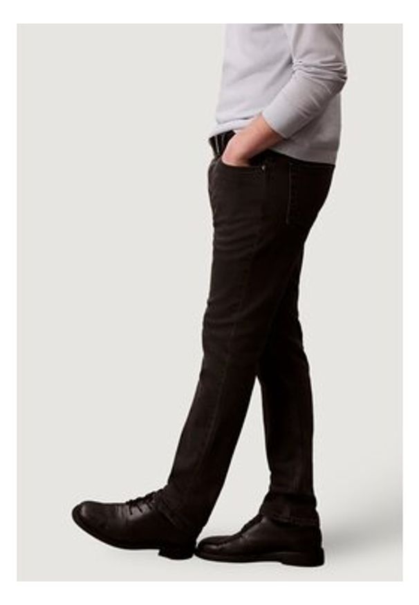 Calvin Klein Jeans Jeansy Essential LV04RB738G Czarny Slim Fit. Kolor: czarny