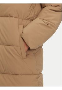 Guess Płaszcz zimowy W4BL26 WGII2 Beżowy Regular Fit. Kolor: beżowy. Materiał: syntetyk. Sezon: zima #4