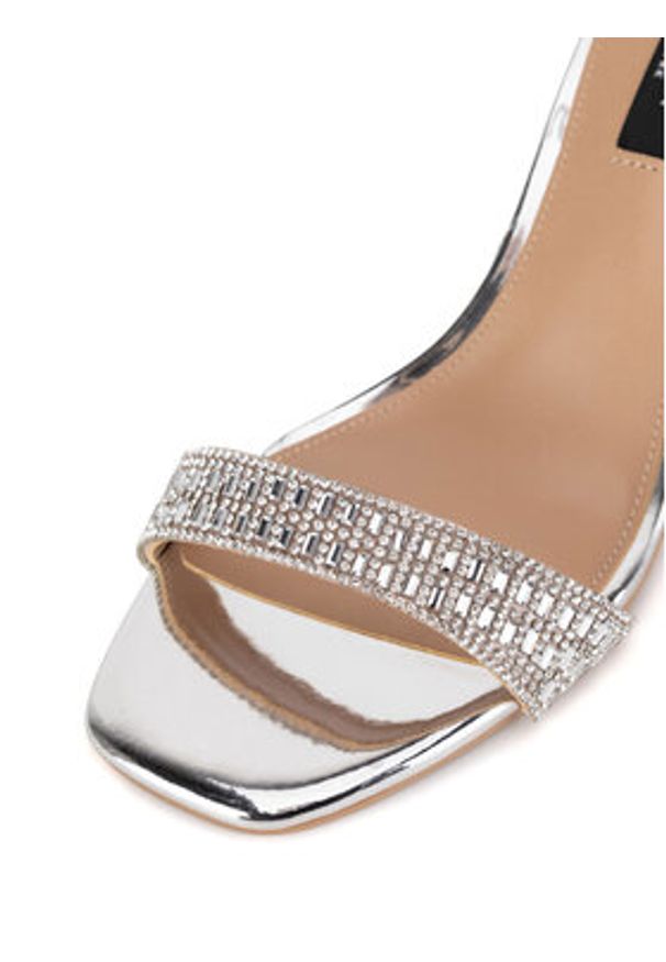 Nine West Sandały WFA3032-1 Srebrny. Kolor: srebrny. Materiał: materiał
