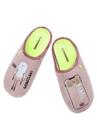 Hot Potatoes by Gioseppo - Różowe Kapcie Gioseppo - Hot Potatoes Wygodne Domowe Obuwie Damskie. Okazja: do domu. Kolor: różowy. Materiał: materiał. Wzór: nadruk, aplikacja, napisy #9