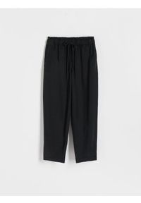 Reserved - Spodnie z lyocellem - czarny. Kolor: czarny. Materiał: tkanina, bawełna. Wzór: gładki