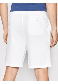 Polo Ralph Lauren Szorty sportowe 710704271004 Biały Regular Fit. Kolor: biały. Materiał: bawełna. Styl: sportowy