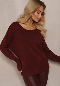 Renee - Bordowy Sweter z Lnem Oversize z Dekoltem w Łódkę Sassista. Okazja: na co dzień, na spotkanie biznesowe. Typ kołnierza: dekolt w łódkę. Kolor: czerwony. Materiał: len. Styl: biznesowy, klasyczny, casual